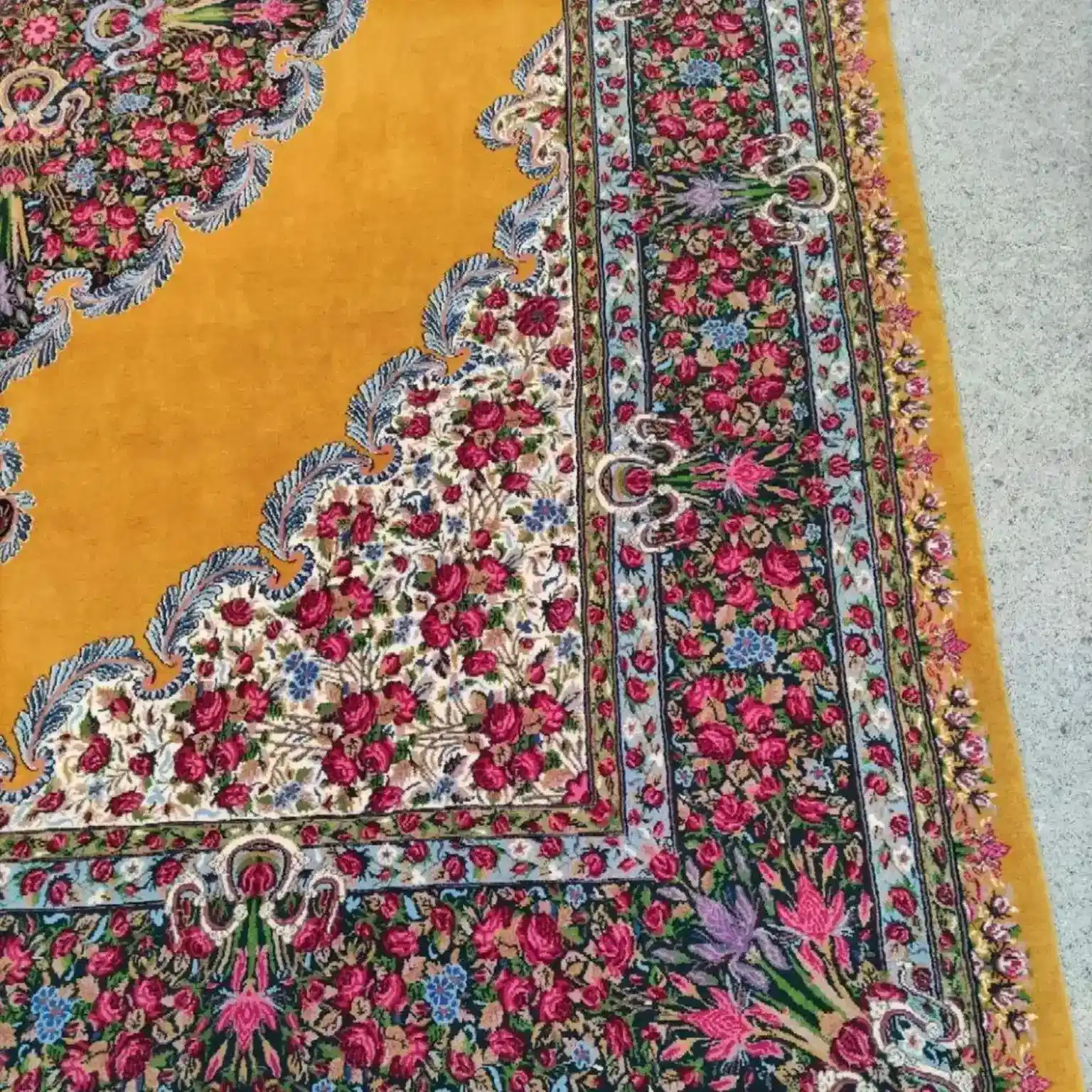 Kerman Persian Hand-Knotted Rug — Golden Rosette — 300 × 400 cm — image 3