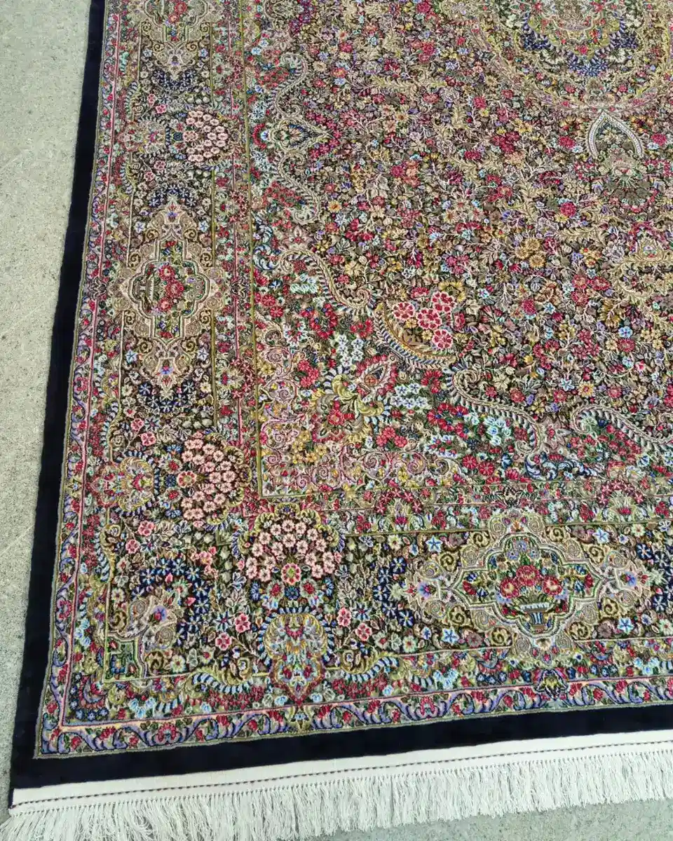 Golden Blossom Medallion — border detail