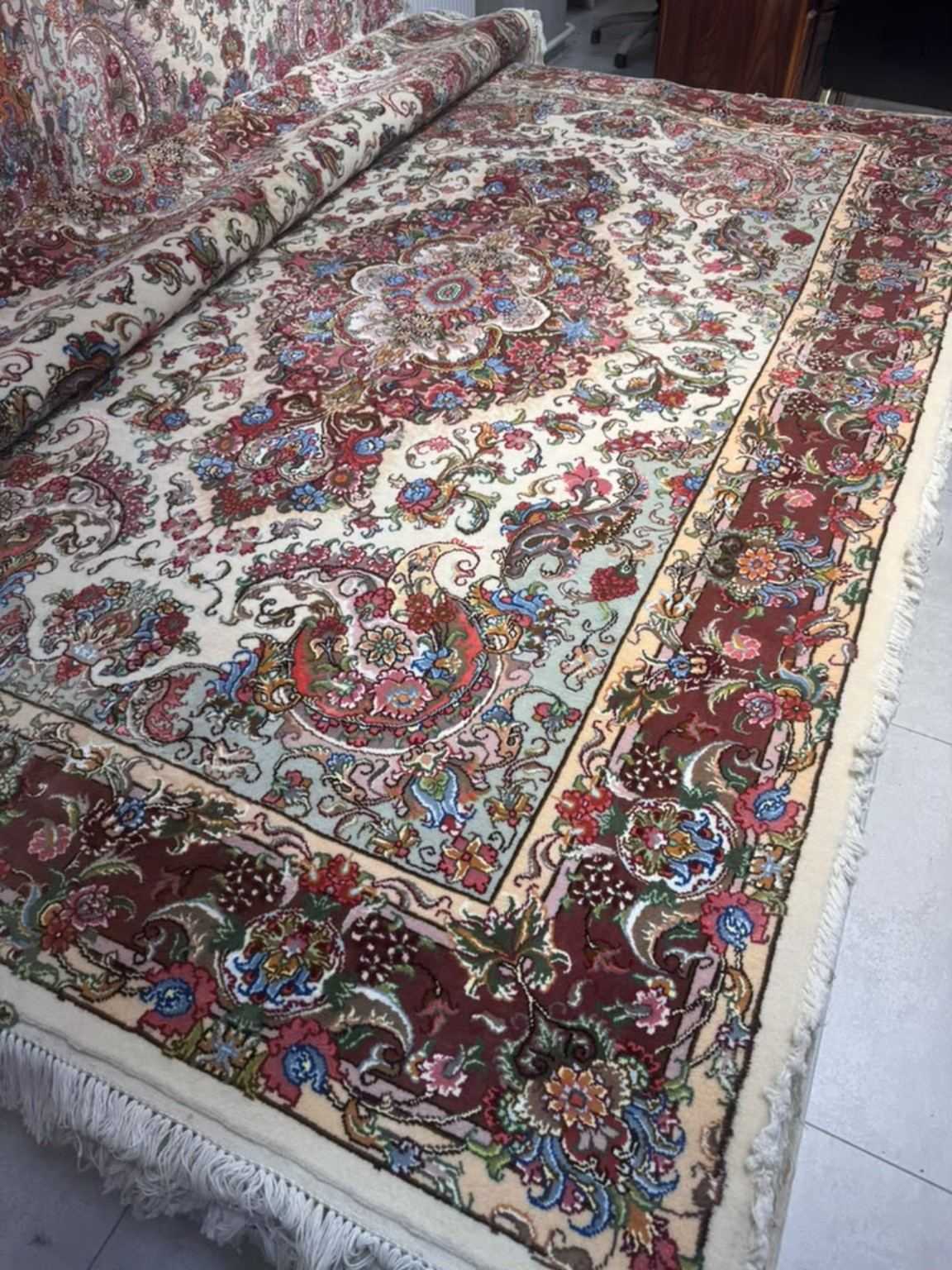 Ardabil Persian Hand-Knotted Rugs — Safavid Medallion — 250 × 350 cm × 2 — Pair — image 2